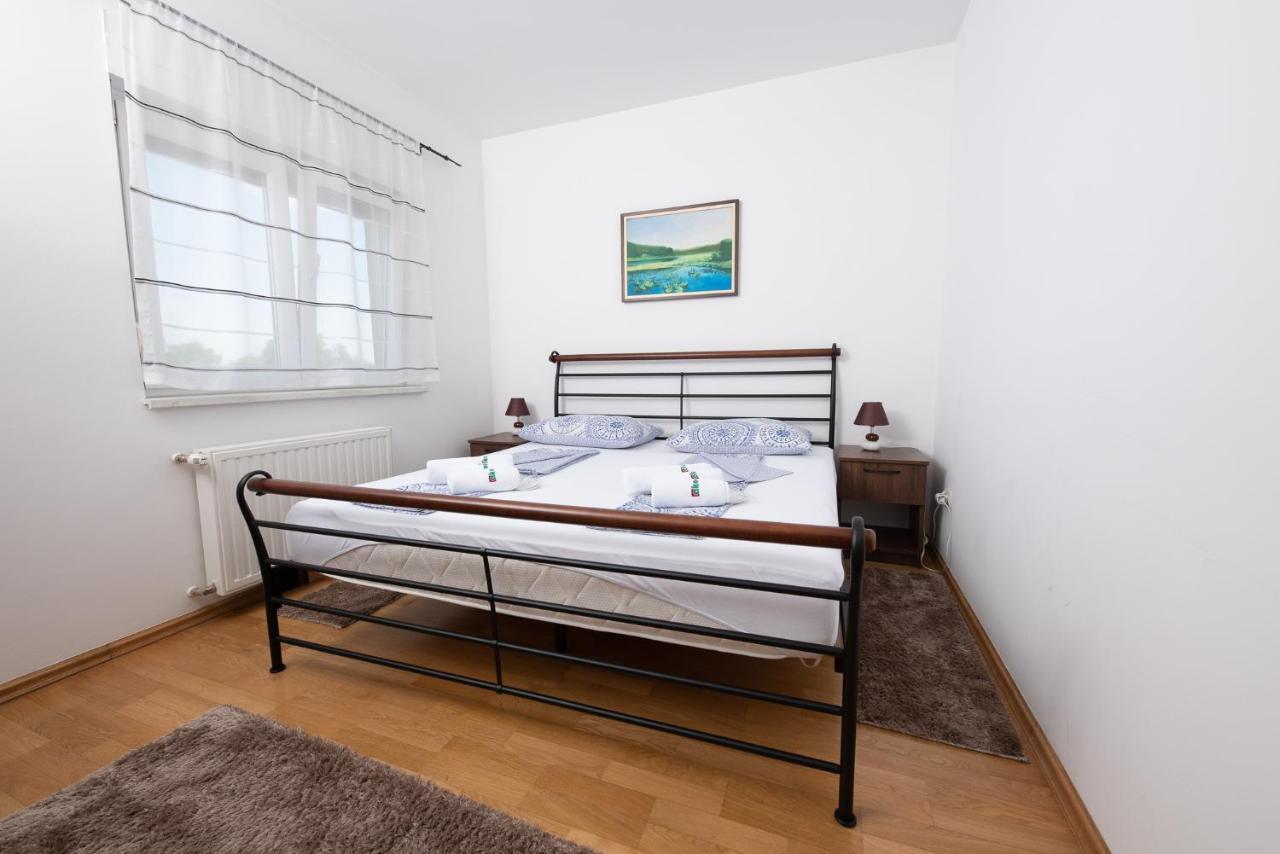 Apartmani Spoljar Zupanja Eksteriør bilde